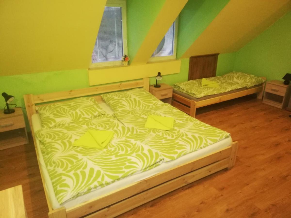 Апартаменты Privat Femamki Licartovce Экстерьер фото